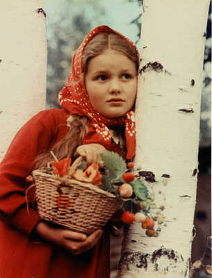 Фотография «Алёнушка». Фотограф Н. Хорунжий. [1950-е].